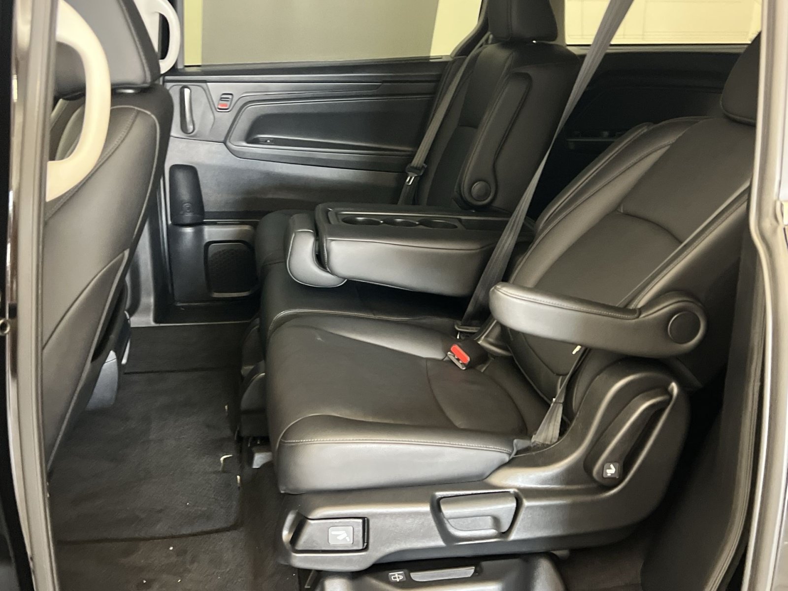 Used 2025 Honda Odyssey EX-L image 24