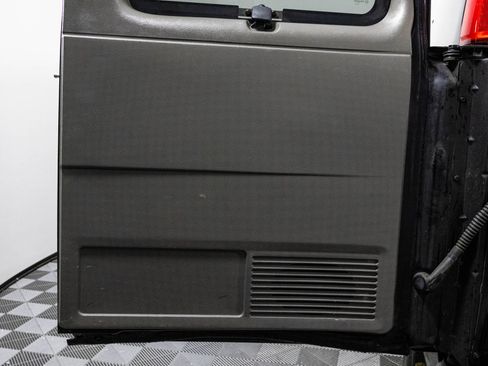 Used 2018 Chevrolet Express 3500 LT w/ LT Preferred Equipment Group image 35