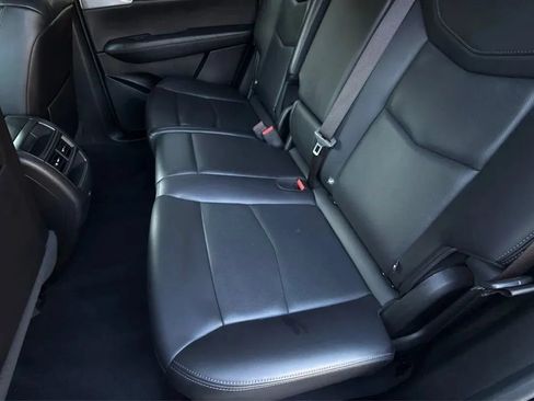 Used 2023 Cadillac XT5 Premium Luxury AWD/4WD image 18