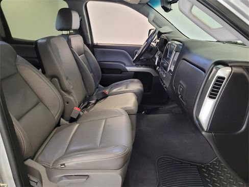 Used 2018 Chevrolet Silverado 1500 LT w/ All Star Edition image 15