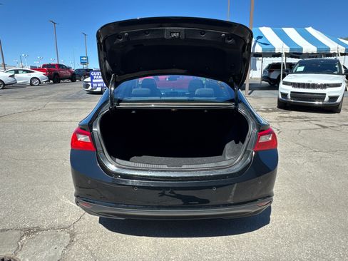 Used 2024 Chevrolet Malibu LT image 19