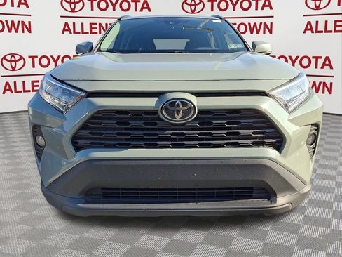 Used 2021 Toyota RAV4 XLE AWD/4WD image 2