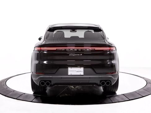 Certified 2026 Porsche Cayenne S AWD/4WD image 6