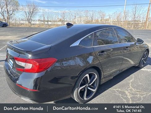 Used 2018 Honda Accord Sport image 4