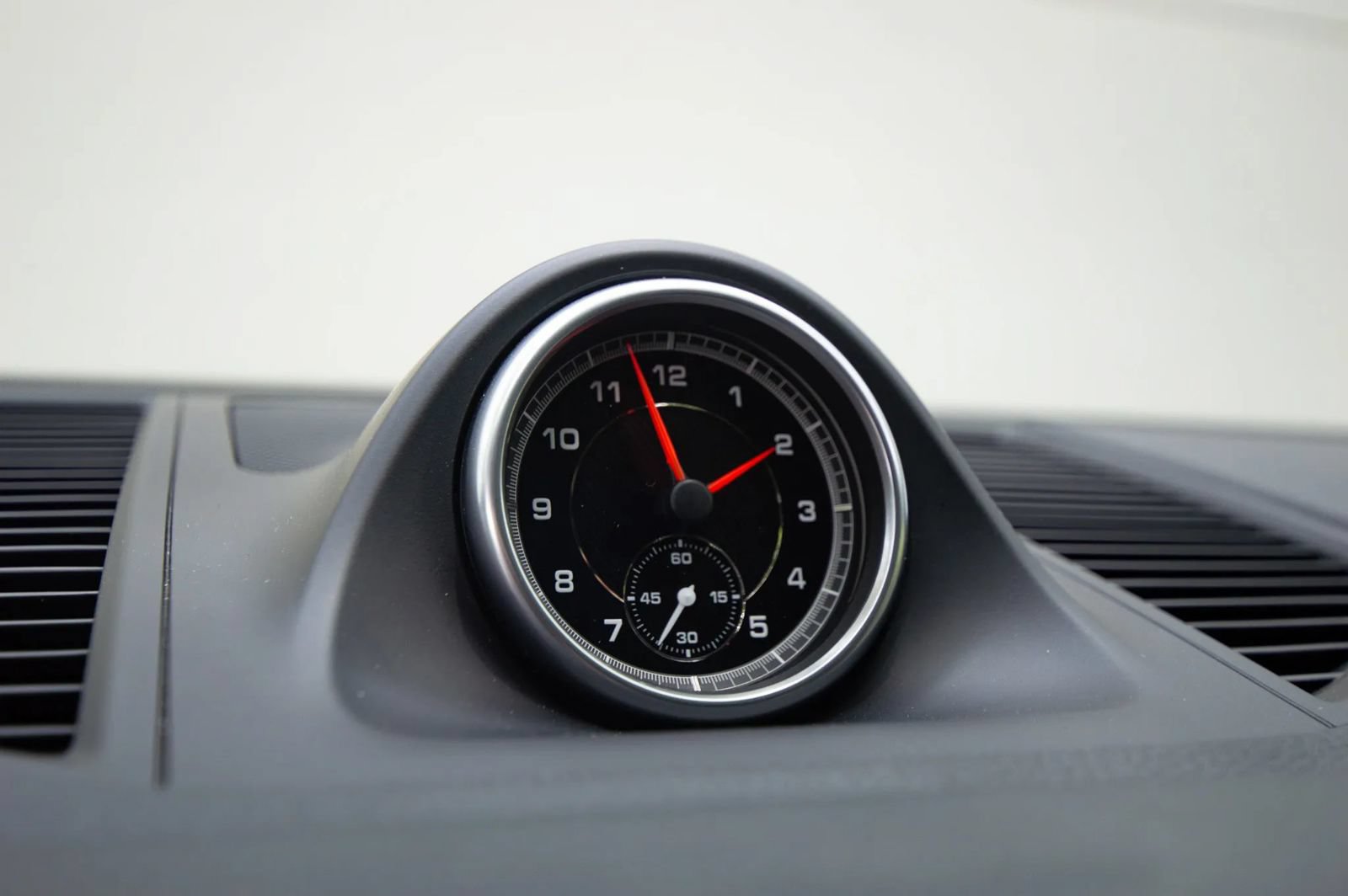 Used 2021 Porsche Macan w/ Premium Package Plus AWD/4WD image 57