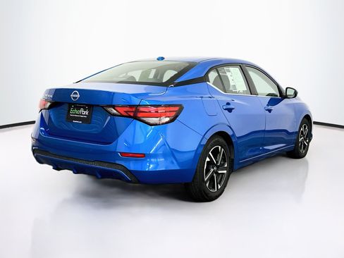 Used 2025 Nissan Sentra SV FWD image 9