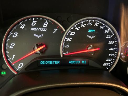 Used 2007 Chevrolet Corvette Convertible w/ Preferred Equipment Group image 10