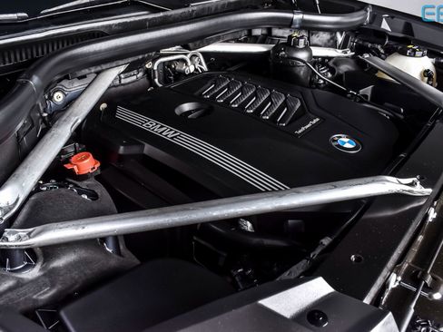 Used 2020 BMW X7 xDrive40i w/ Premium Package image 13