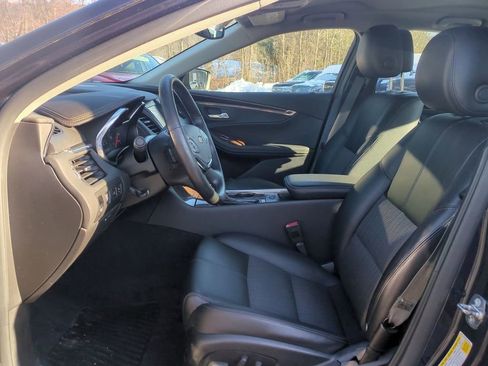 Used 2014 Chevrolet Impala LT w/ Convenience Package image 22