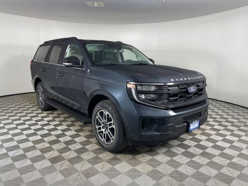 New 2026 Ford Expedition Active image 7