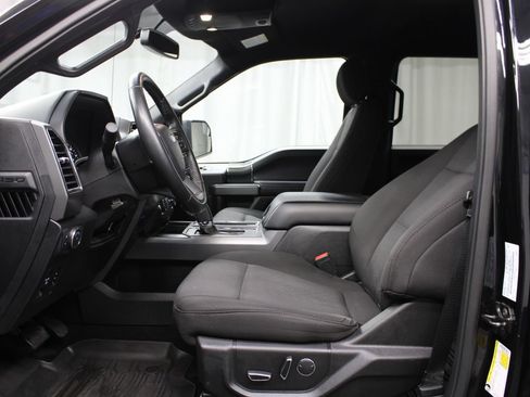 Used 2018 Ford F150 XLT w/ Equipment Group 302A Luxury AWD/4WD image 13