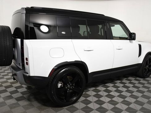 Used 2023 Land Rover Defender 110 S AWD/4WD image 7
