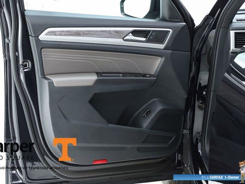 Used 2023 Volkswagen Atlas Cross Sport SE FWD image 18