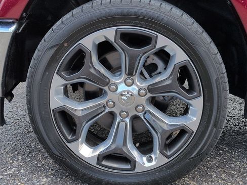 Used 2019 RAM 1500 Limited RWD image 11