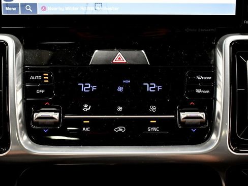 Certified 2023 Kia Sorento SX image 28