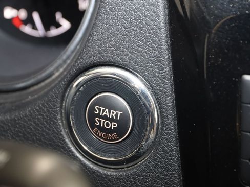 Used 2018 Nissan Rogue SL FWD image 27