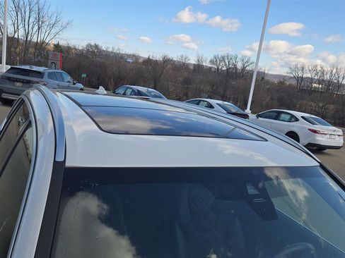 Used 2023 BMW X5 xDrive40i w/ Premium Package image 13