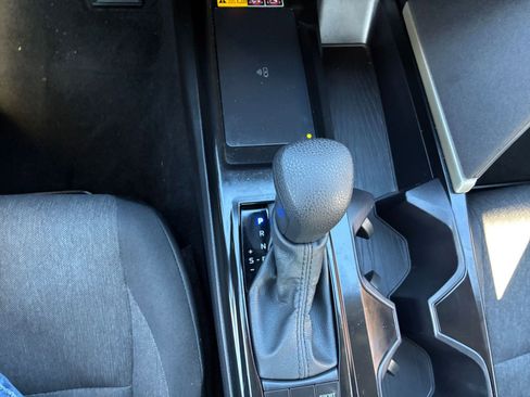 Used 2025 Toyota Camry LE image 40