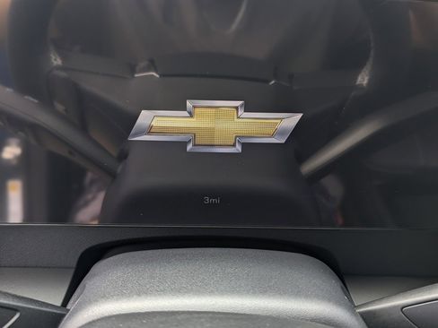 New 2026 Chevrolet Traverse LT image 2