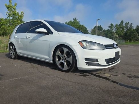 Used 2015 Volkswagen Golf S FWD image 4