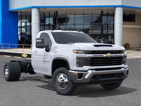 New 2025 Chevrolet Silverado 3500 LT w/ Ambulance/Fire/Rescue Package RWD image 7