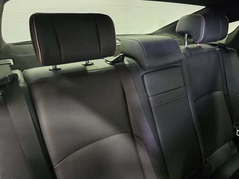 Certified 2025 Toyota Crown Platinum image 23