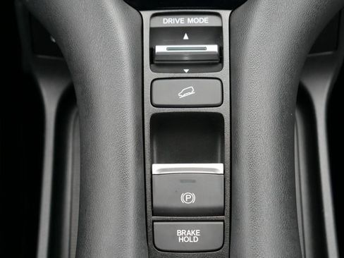 Used 2025 Honda HR-V LX image 21