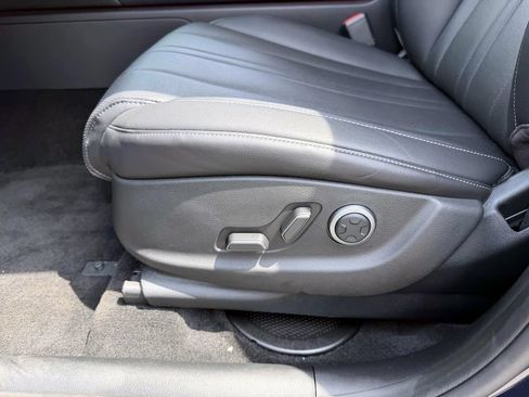 Certified 2026 Genesis GV80 2.5T AWD/4WD image 16