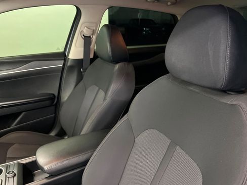 Used 2022 Kia K5 LXS image 16