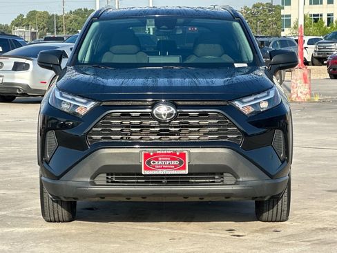 Certified 2025 Toyota RAV4 LE AWD/4WD image 9