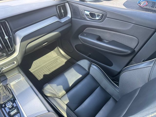 Used 2021 Volvo XC60 T5 R-Design w/ Protection Package Premier FWD image 24