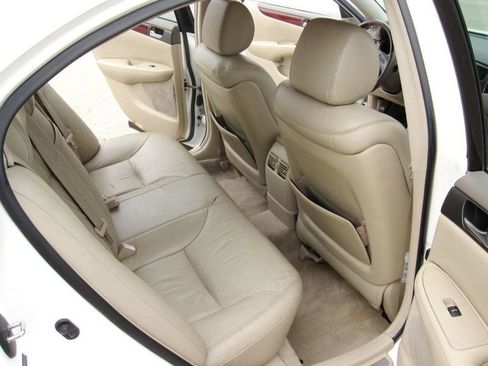 Used 2004 Lexus ES 330 image 27