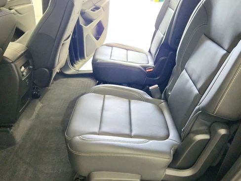 Used 2023 Chevrolet Traverse LT w/ LPO, Floor Liner Package AWD/4WD image 25