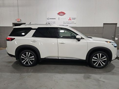 Certified 2023 Nissan Pathfinder Platinum w/ Cargo Package image 2