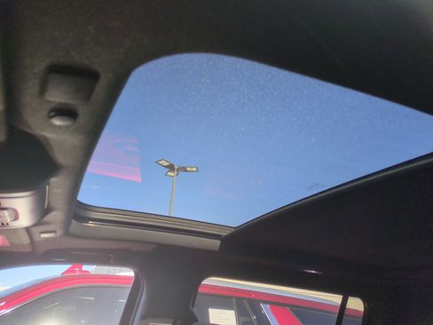 Certified 2024 Chevrolet Suburban High Country image 19