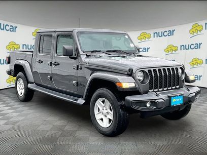 Used 2023 Jeep Gladiator Sport