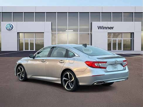 Used 2021 Honda Accord Sport image 2