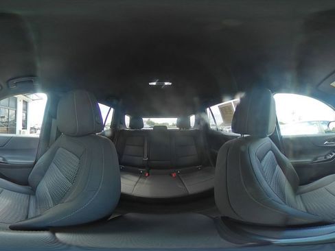 Used 2025 Chevrolet Equinox LT FWD image 43