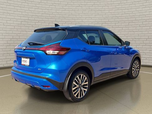 Certified 2023 Nissan Kicks SV FWD image 5