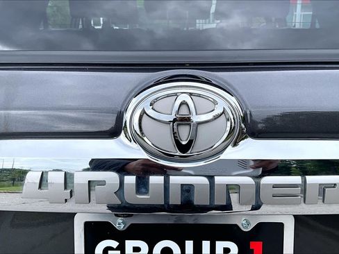 Used 2023 Toyota 4Runner Limited AWD/4WD image 31