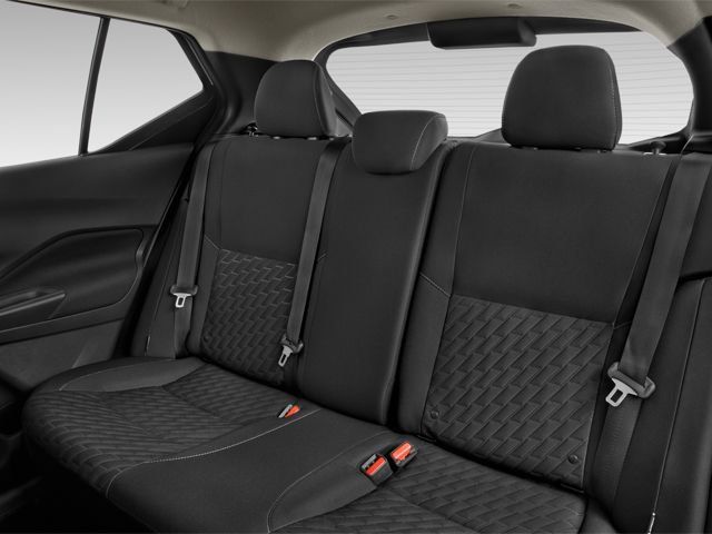 Used 2023 Nissan Kicks SR w/ Interior Electronics Package FWD image 11