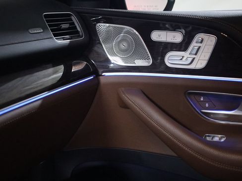 Used 2024 Mercedes-Benz GLS 450 4MATIC image 25
