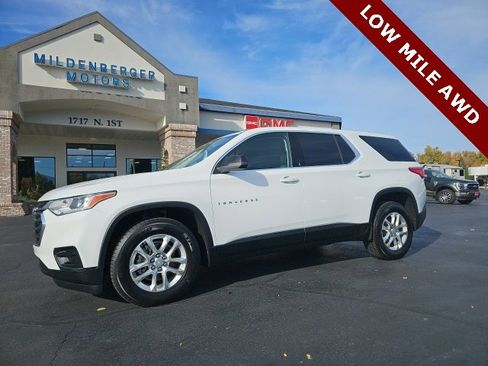 Used 2021 Chevrolet Traverse LS image 1