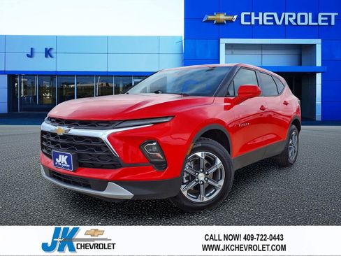 Certified 2025 Chevrolet Blazer LT AWD/4WD image 1
