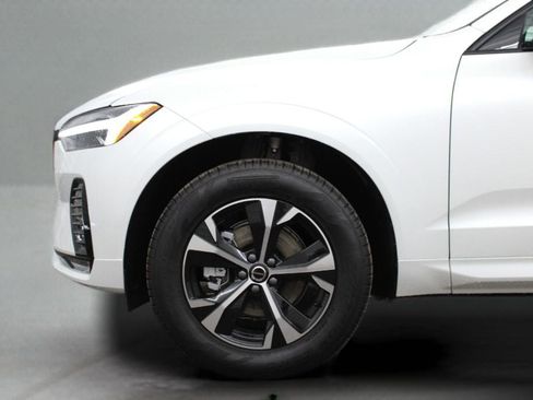 New 2026 Volvo XC60 B5 Core AWD/4WD image 6