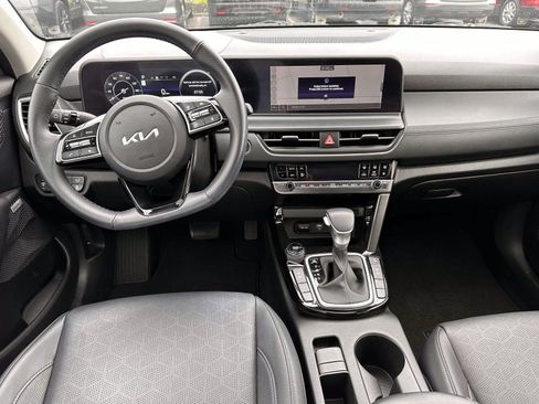 Used 2024 Kia Seltos SX w/ SX Sunroof Package AWD/4WD image 16