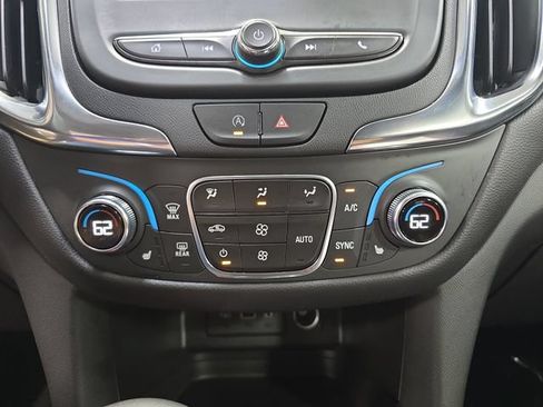 Used 2022 Chevrolet Equinox LT AWD/4WD image 21