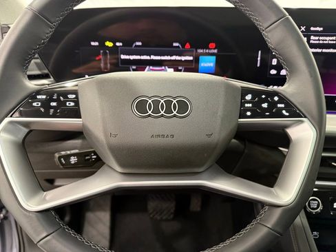Used 2025 Audi Q5 Premium Plus AWD/4WD image 44