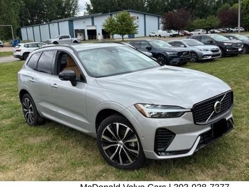 Used 2023 Volvo XC60 B5 Ultimate w/ Climate Package AWD/4WD image 3