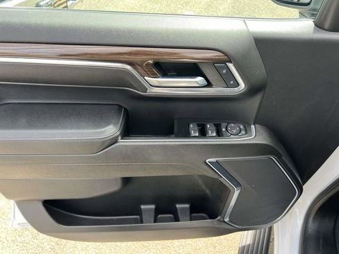 Used 2023 Chevrolet Silverado 1500 LT image 16